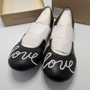 ED Ellen DeGeneres EG- Langlee Size 1M Black And White With Embroidered Love